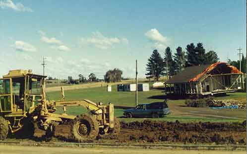 P5765 Construction of Werrington North Campus - Building AH on the Move 1988