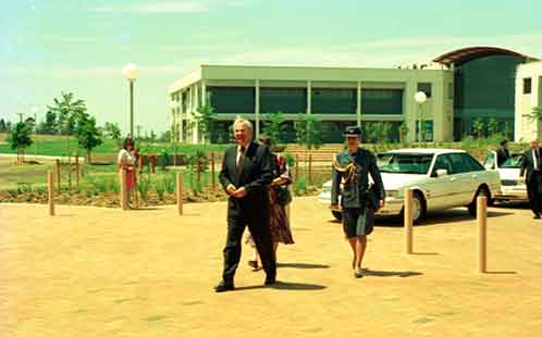 P3034 Official Opening of the Ward Library - Werrington South Campus 9 February 1994
