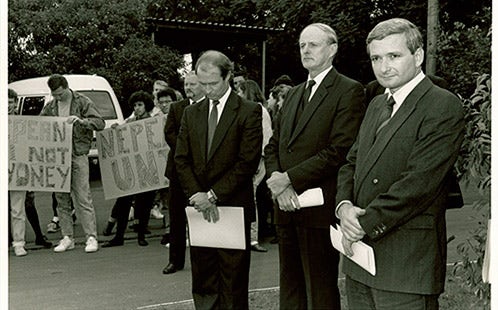 Turning of the first sod for the new Chifley University by NSW Premier Nick Greiner – Students protest against being a part of Sydney University 1988 (P5586)