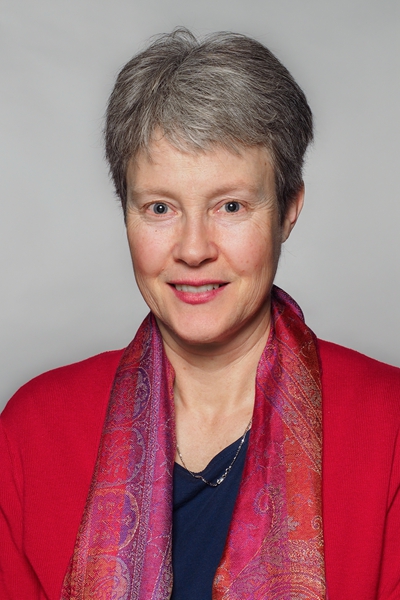 Clare Maclean 