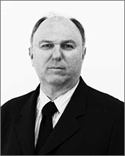 Black and white photo of Dr Jorge Knijnik