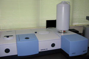 Fourier Transform Infrared spectrometer Vertex 70 with RAM II module