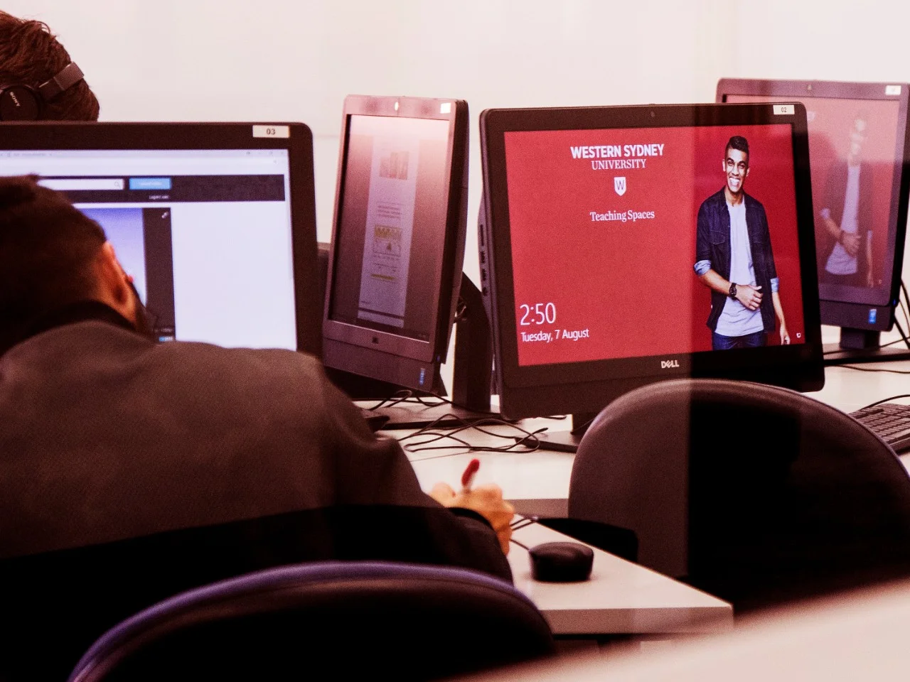 Need access to a computer? Our computer labs are open until 3am every day.