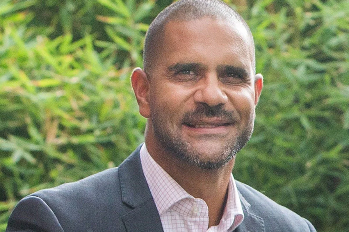 Mr Michael O’loughlin