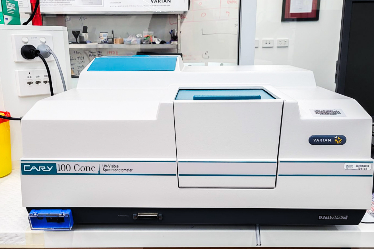 Cary UltraViolet-Visible Spectrometer