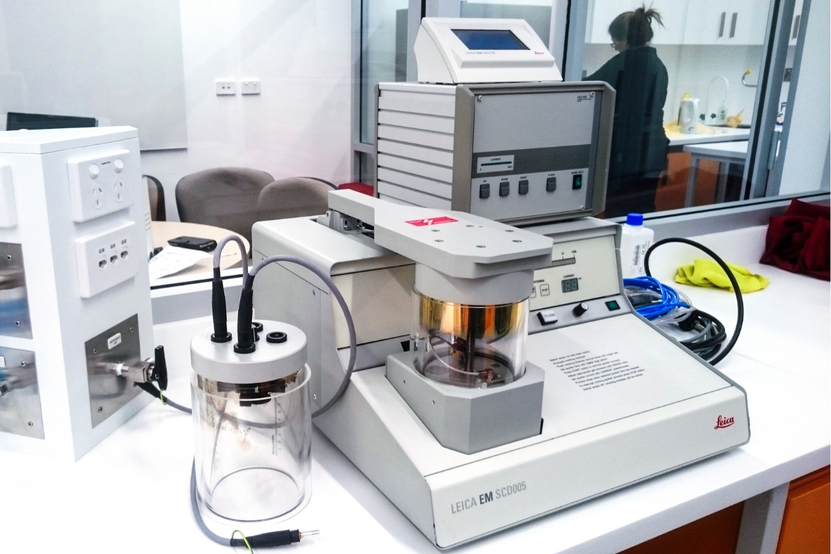 Leica EM SCD005 Cool Sputtering Device (Gold and Carbon coating)