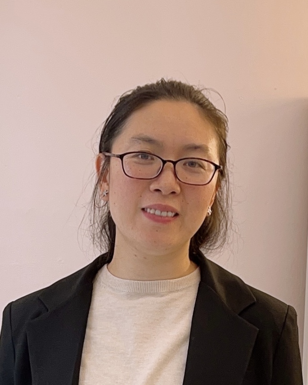 , Dr Yinghua Yu
