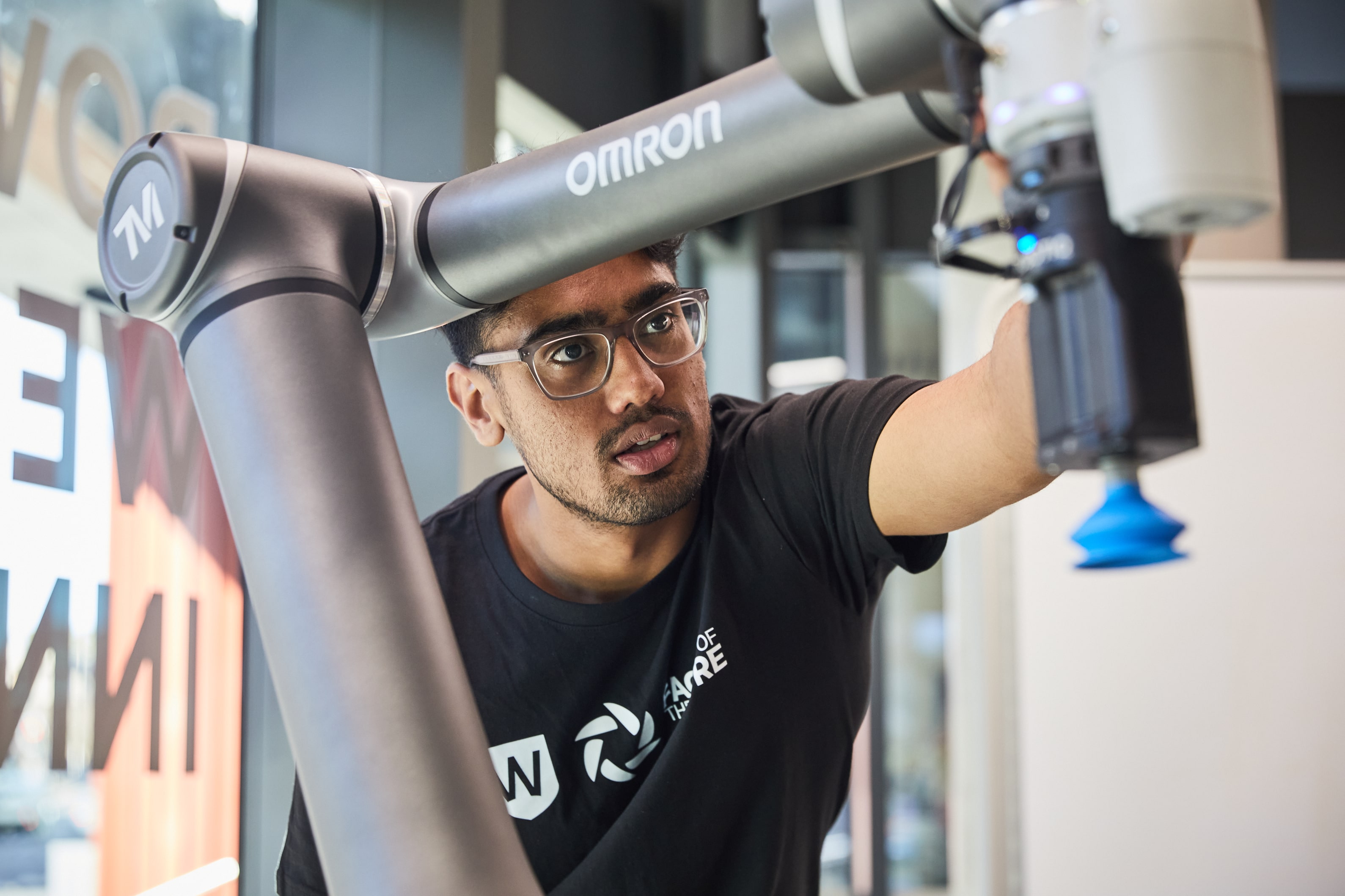 Studennt working on a machine