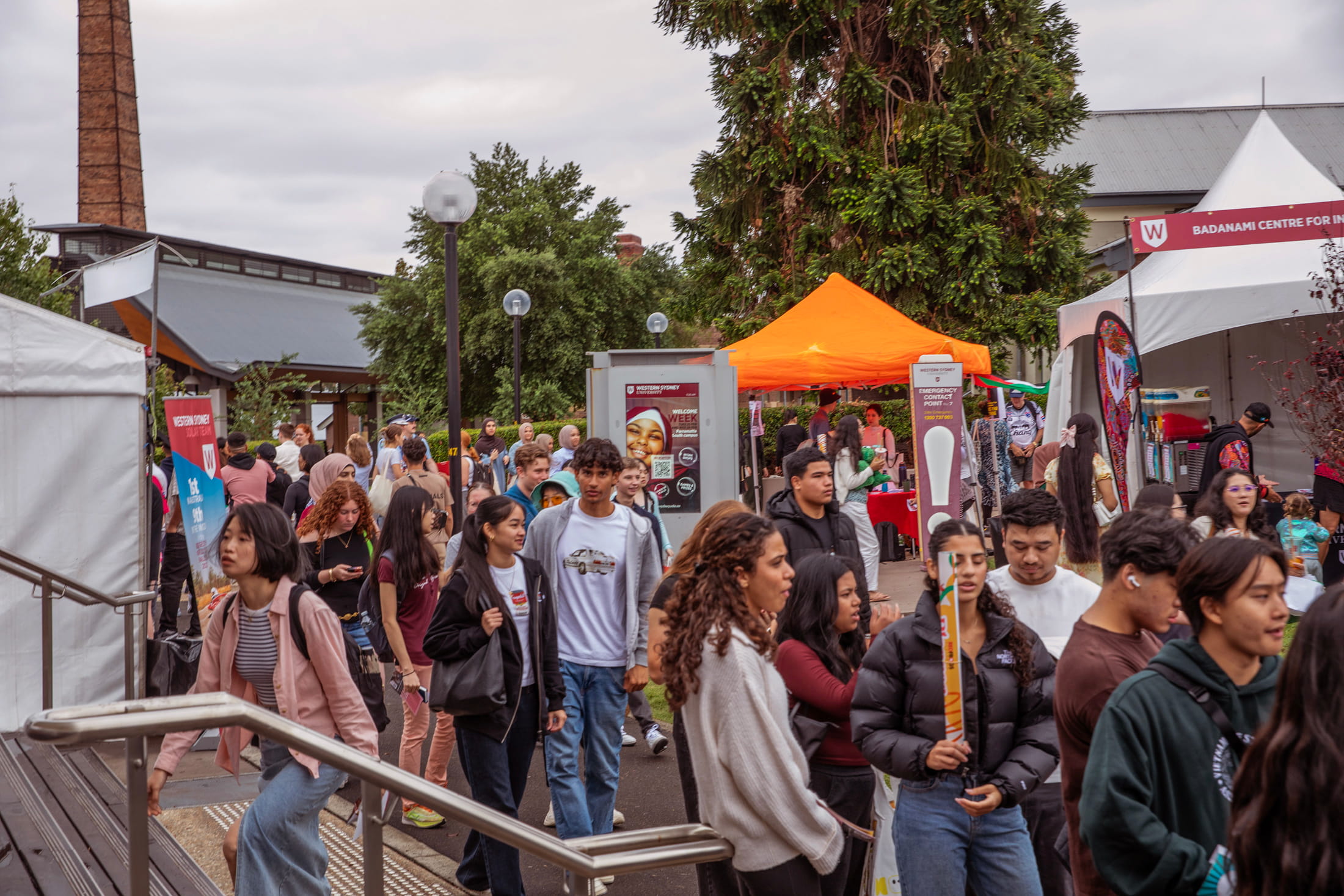 Crowd of students at Welcome Week