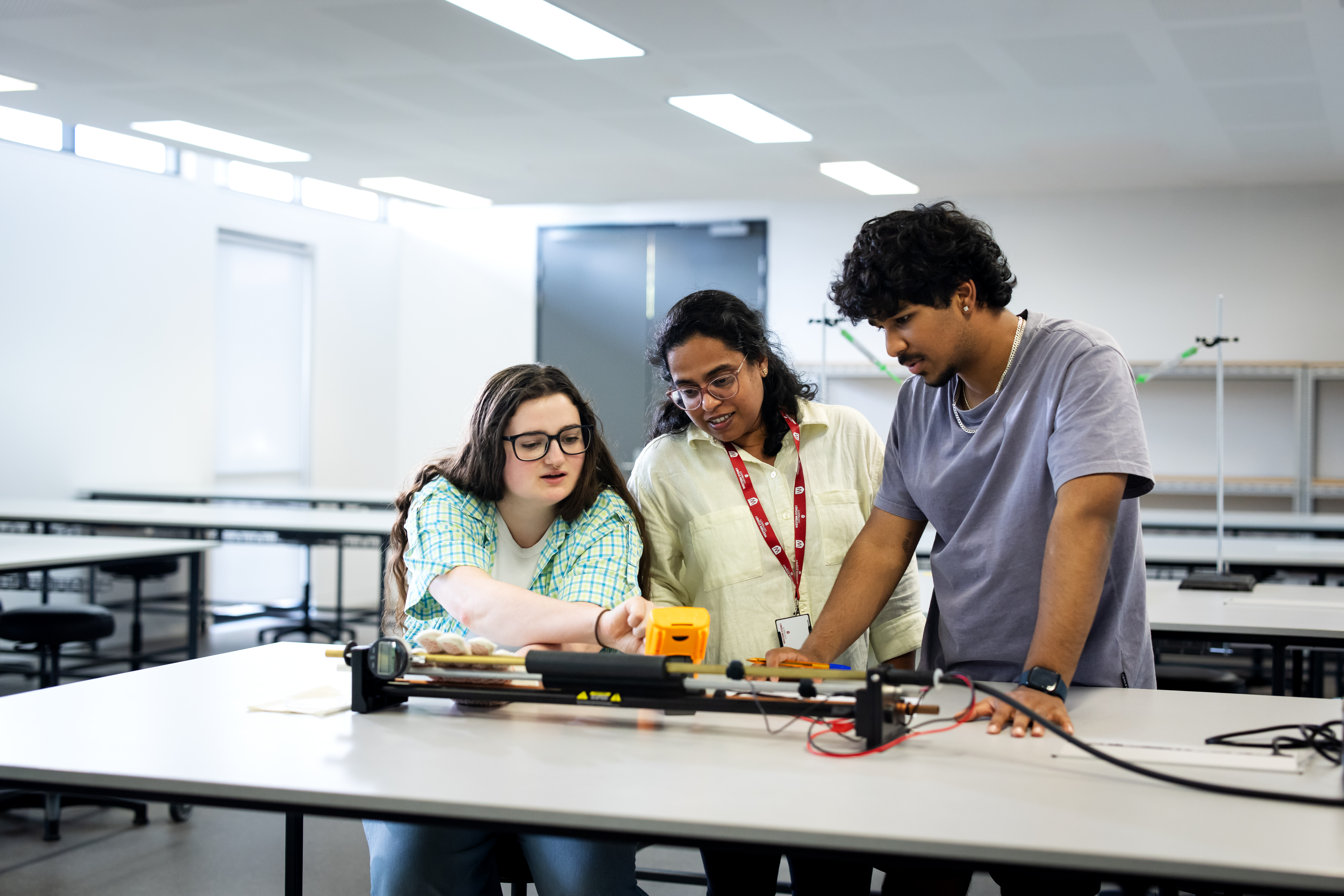 Students working in engineering lab