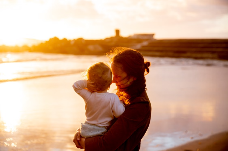 single-motherhood.png