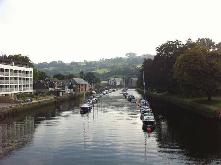 River with boats and skyline