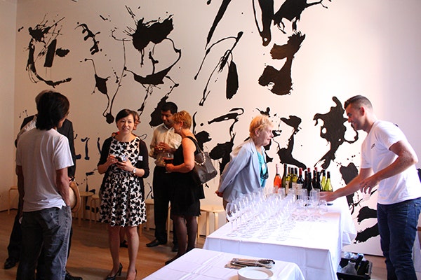 Guest enjoy refreshments at the Chinatown symposium