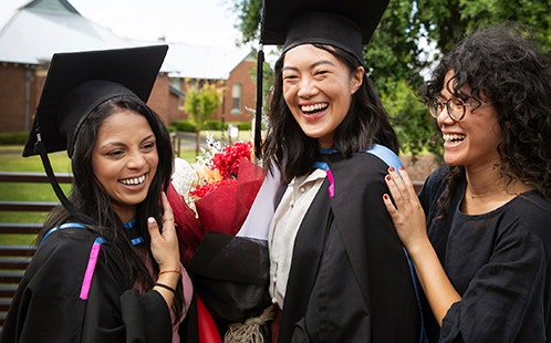 December_Graduation_2022_498x310