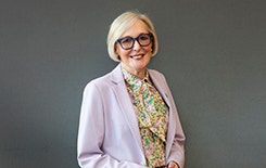 Ceremony 17 - Dr Patricia Jenkings