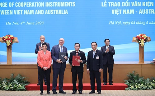 Whitlam Scholarship Program Signing