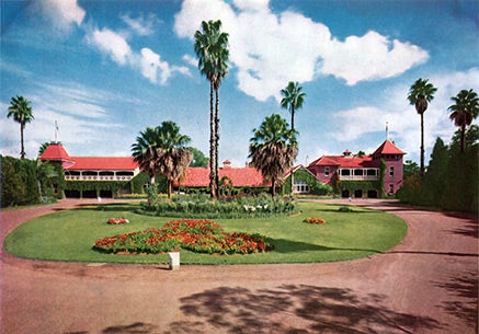 Main Administration Building and Fairy Circle, Hawkesbury Campus