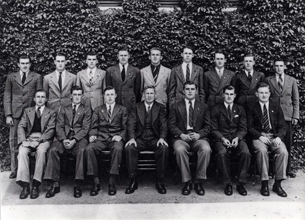 Graduating Class, 1943 [Hawkesbury Agricultural College (HAC)]