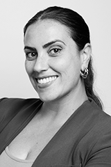 Headshot of Rossana Rosa Porto.
